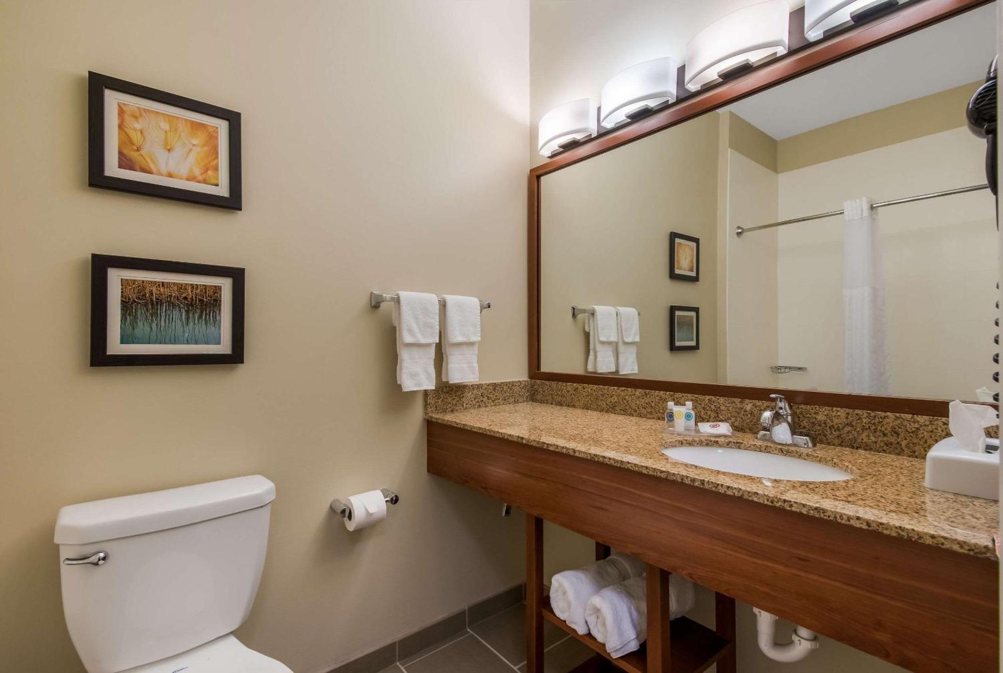 Comfort Inn & Suites Barnesville - Frackville Екстер'єр фото