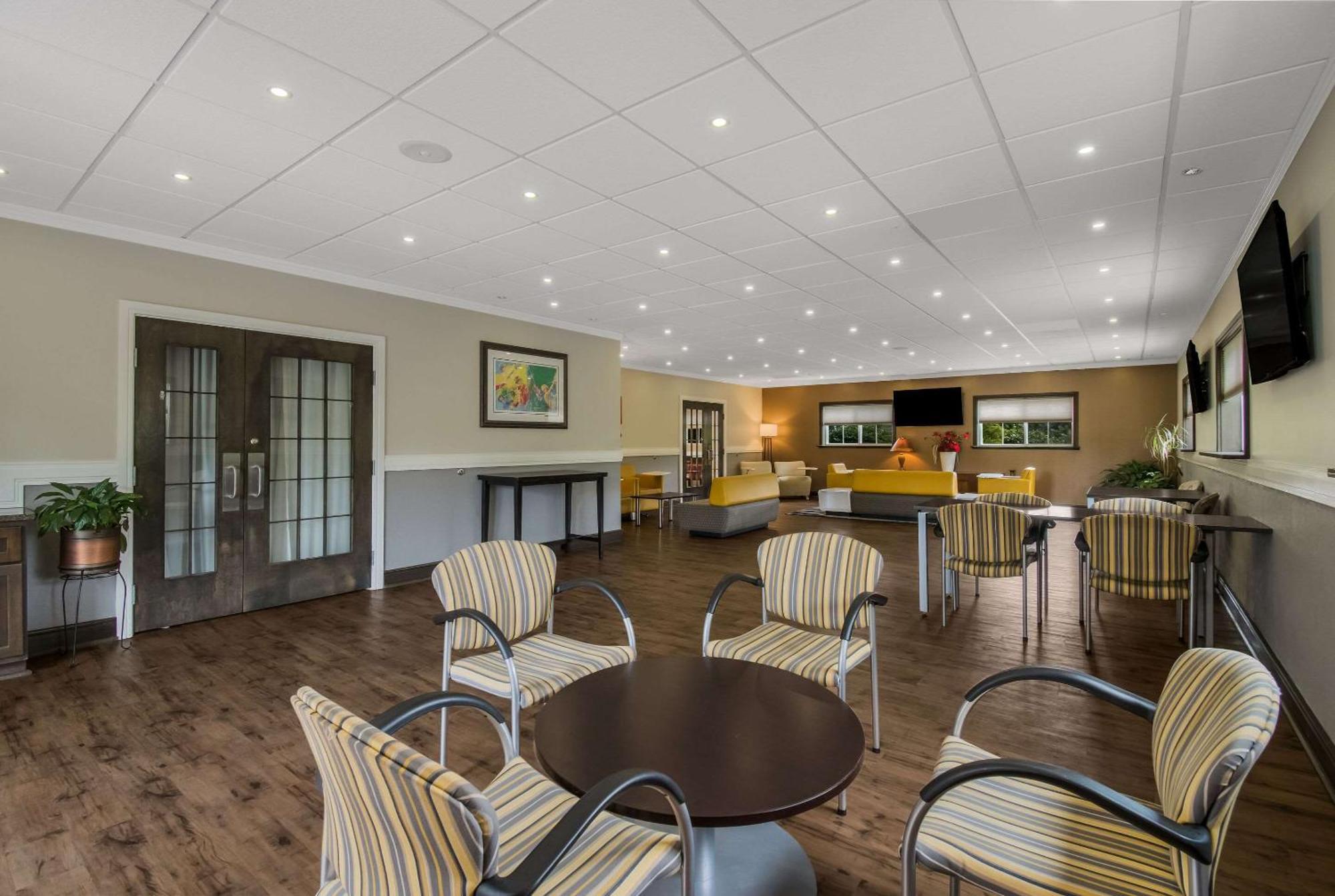 Comfort Inn & Suites Barnesville - Frackville Екстер'єр фото