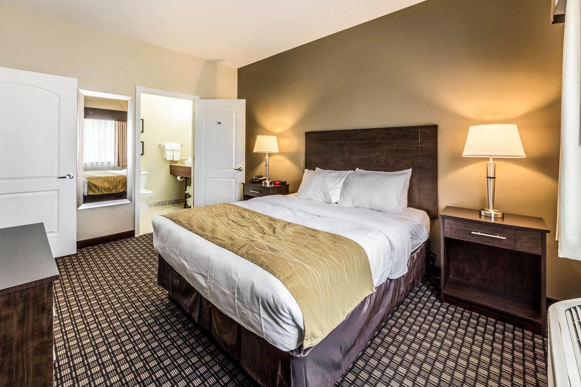 Comfort Inn & Suites Barnesville - Frackville Екстер'єр фото